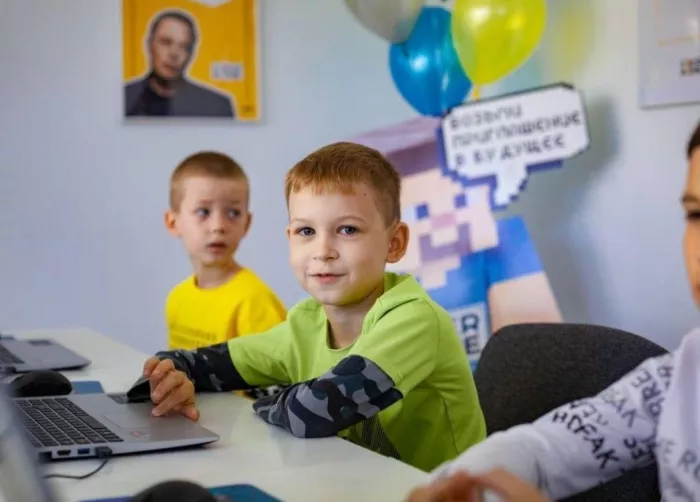 Школа программирования для детей KIBERone на ВЛКСМ