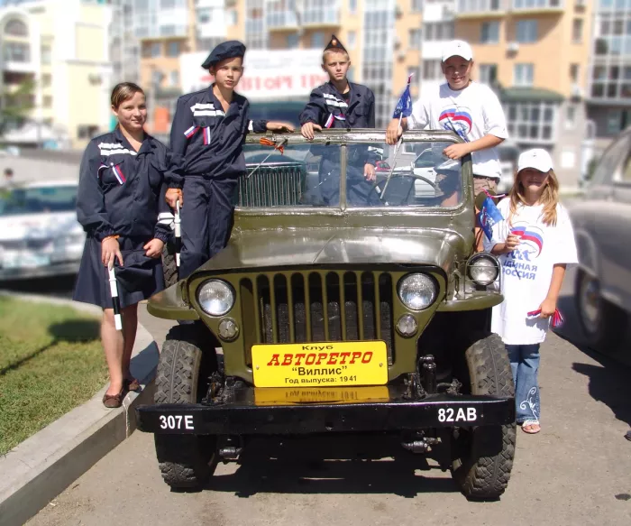Хабаровский клуб «Авторетро-100»