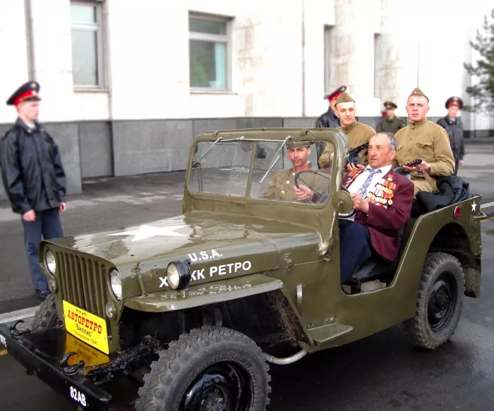 Хабаровский клуб «Авторетро-100»