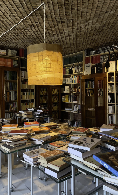 Книжный бар "Конец прекрасной эпохи"