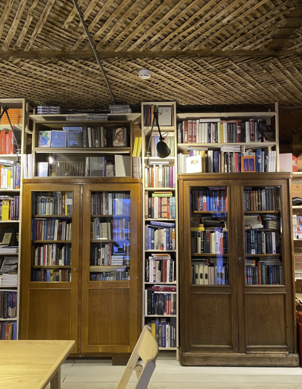 Книжный бар "Конец прекрасной эпохи"
