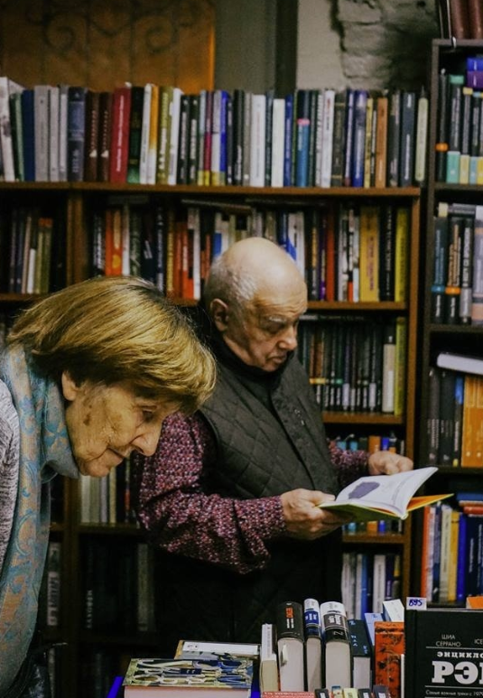 Книжный магазин "Свои книги"
