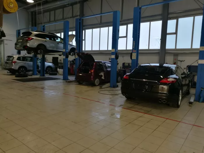 Автосалон "Мотор Ленд".