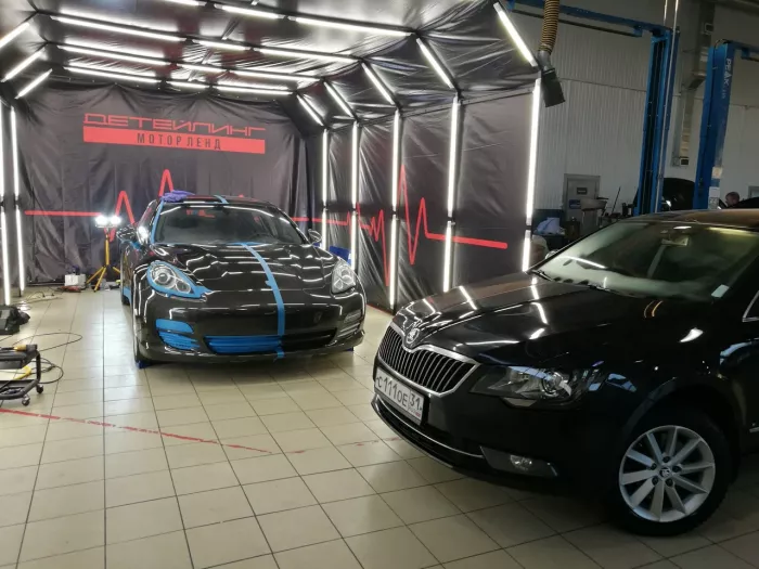 Автосалон "Мотор Ленд".