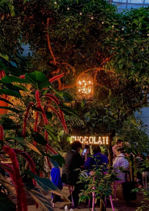Кофейня-коворкинг Chocolate Bar Secret Garden