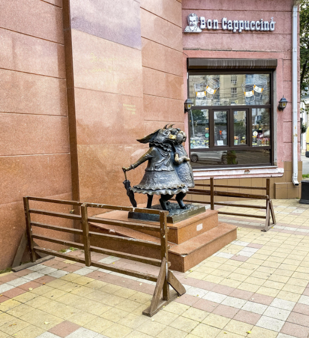 Памятник «Собачкина столица» 