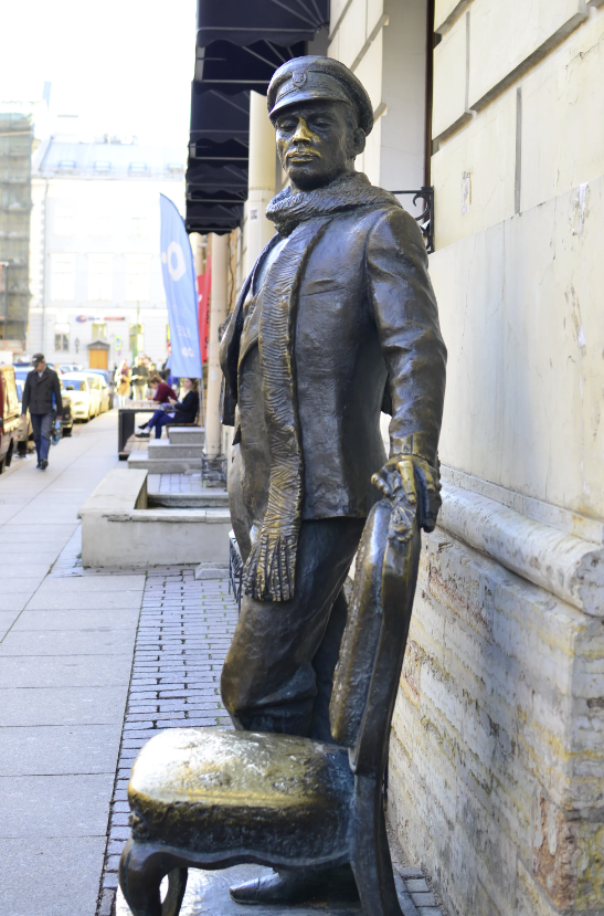 Памятник «Остап Бендер» 