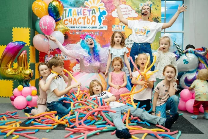 Аниматоры на детский праздник "Планета счастья"