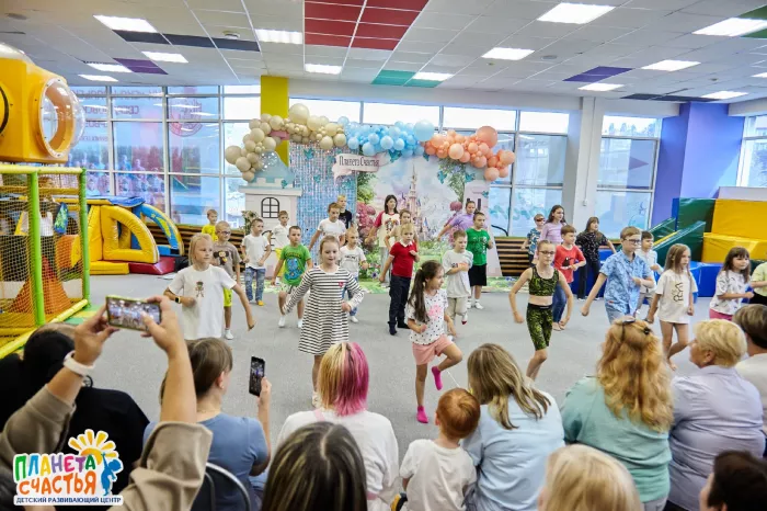 Аниматоры на детский праздник "Планета счастья"