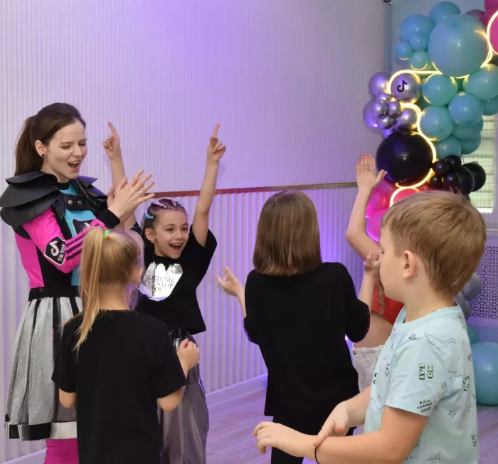 Организация детских праздников "Мятный лис"