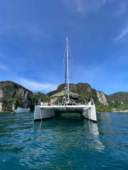 Аренда Яхт «Faraway Yachting»