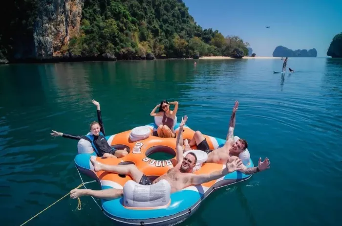 Аренда Яхт «Boat in the Bay»
