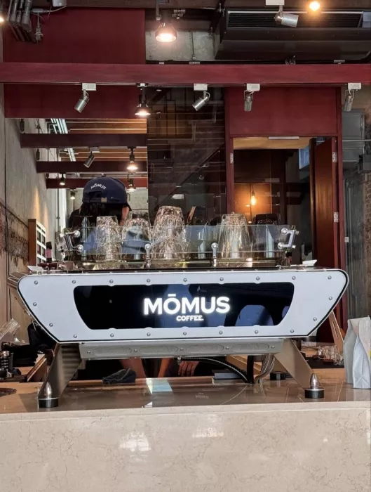 Кофейня «MŌMUS coffee»