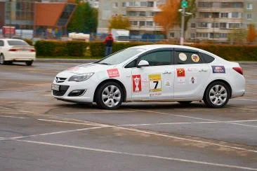 Автошкола "Центр высшего водительского мастерства"