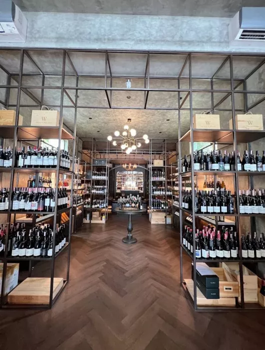 Винный Магазин «The Wine Merchant Phuket»