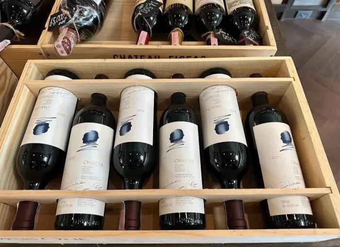 Винный Магазин «The Wine Merchant Phuket»