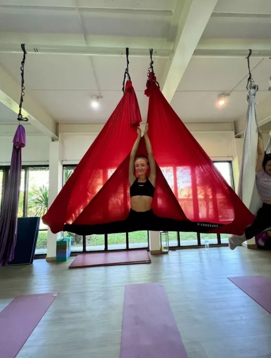 Студия Йоги «AIRbarre»