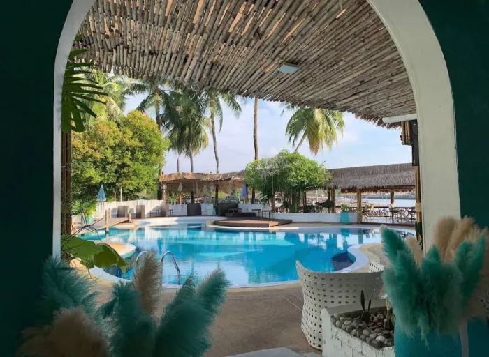 Бассейн «Soho Pool Club»