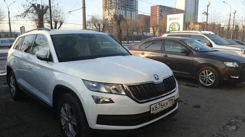 Автосалон "Ац Космонавтов"