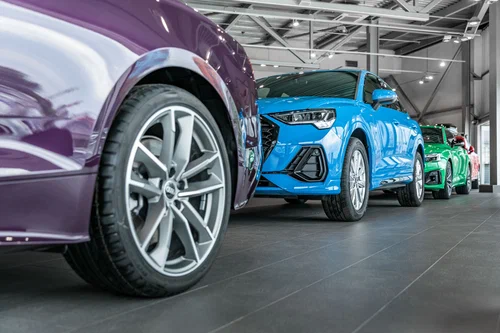 Автосалон "Ац Космонавтов"