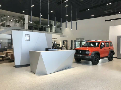 Автосалон "Tank Агат на Партизана Железняка"