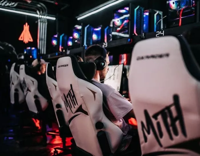 Компьютерный Клуб «LEGACY E-SPORT ARENA»