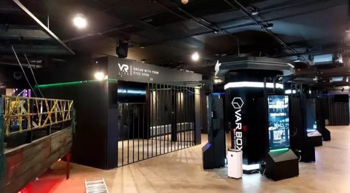 Игровой Зал «VR Games Park Phuket - VAR LIVE»