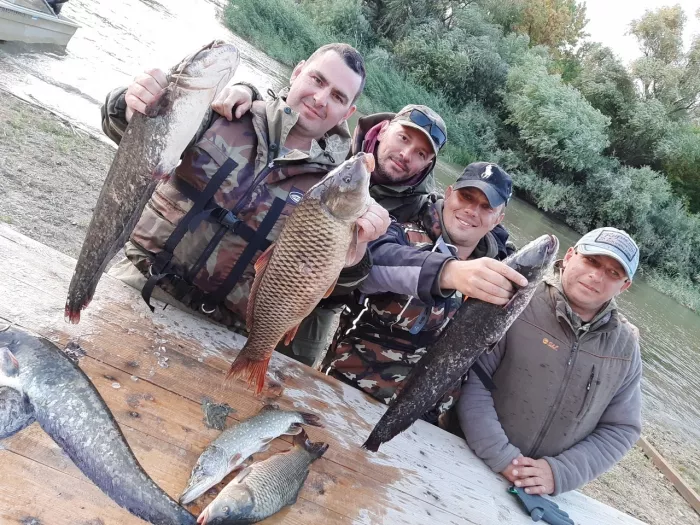 «Fish Sense» База для Охоты и Рыбалки
