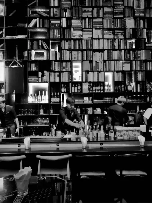 Бар «The Library Phuket»