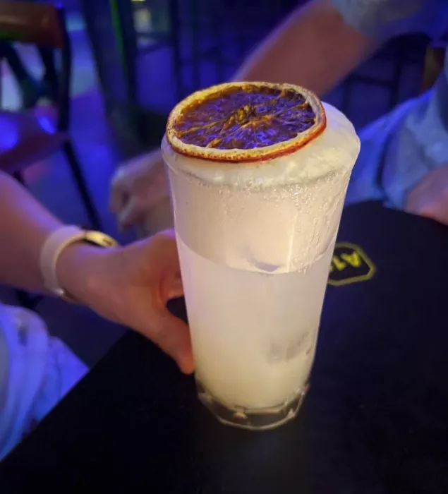 Бар «The Library Phuket»