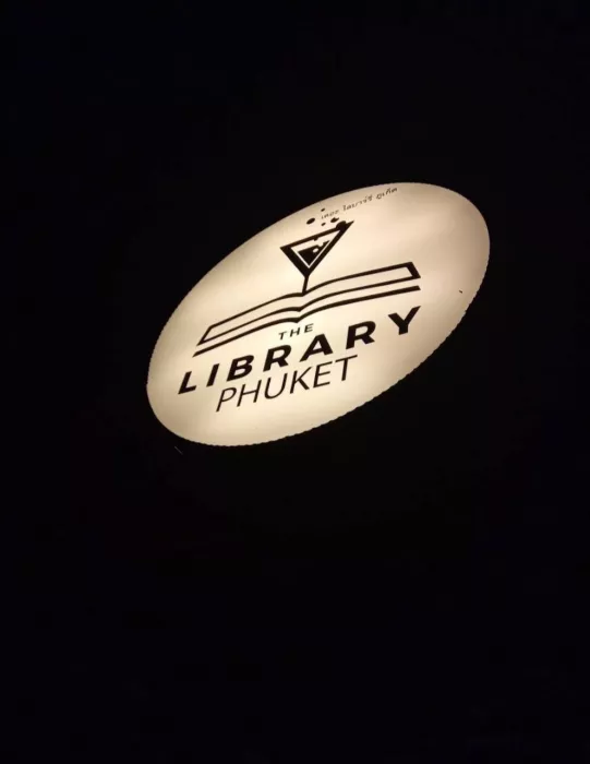 Бар «The Library Phuket»