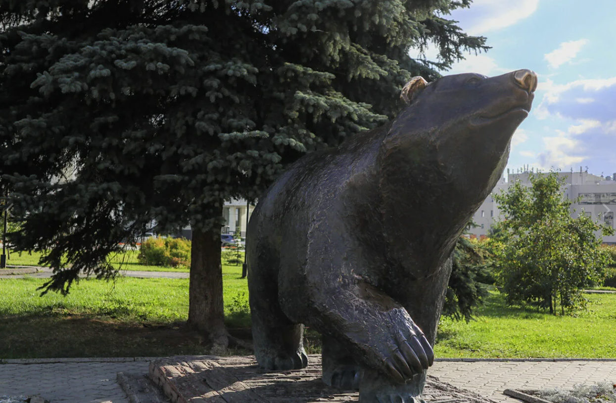 Скульптура "Пермский медведь"