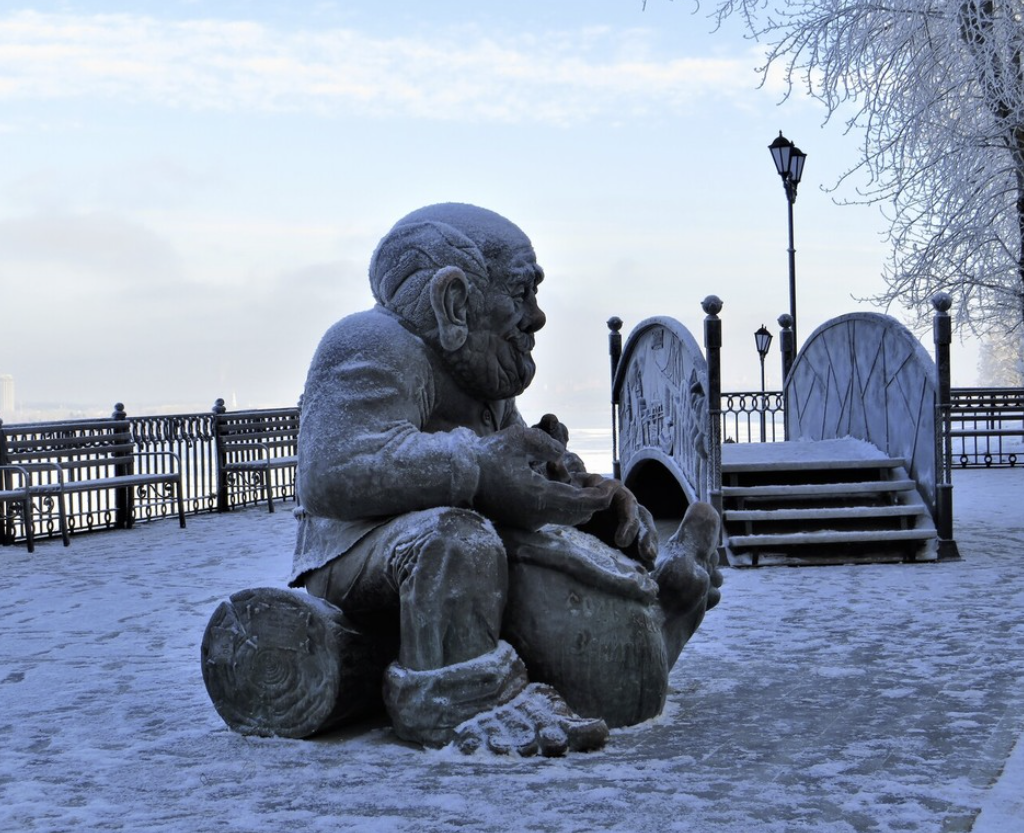 Скульптура "Землячок Лукьян"