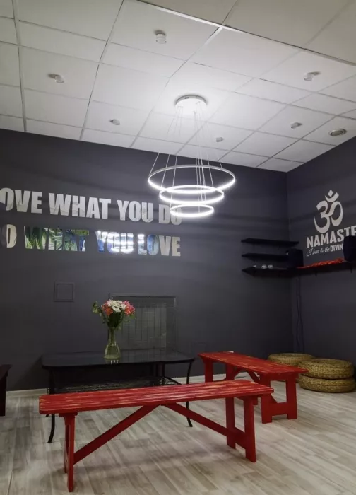 Студия йоги Hot Yoga