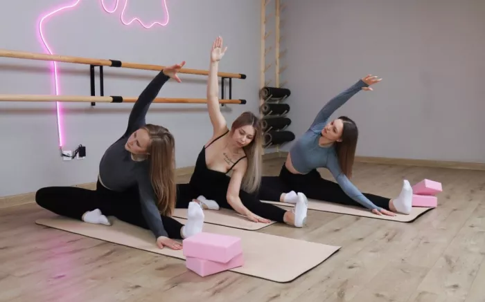 Студия растяжки Double A