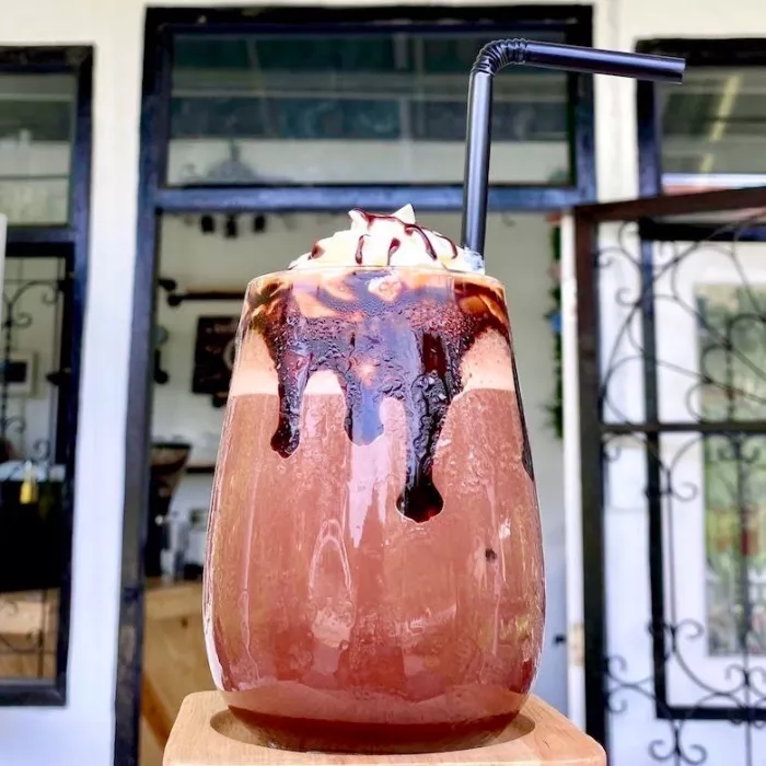 Кофейня «Maybelle's Coffee Garden»