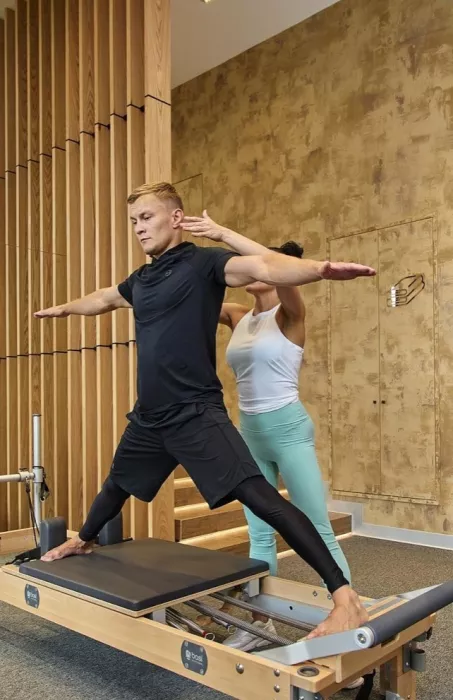 Студия растяжки Pilates RCC