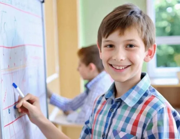 Школа развития интеллекта SchoolBox на Монаховой