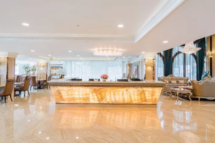 Отель «LK Emerald Beach»