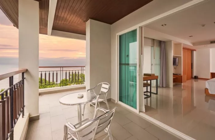 Отель «Welcome World Beachfront Resort»
