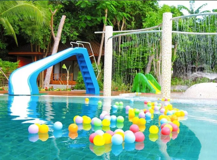 Отель «Birds & Bees Resort»