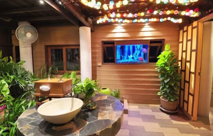 Отель «Birds & Bees Resort»