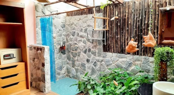 Отель «Birds & Bees Resort»