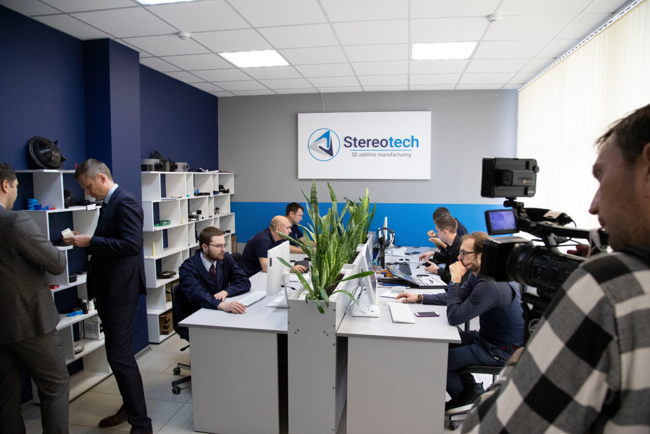 Компания по 3D-печати и продаже 3D-принтеров "Stereotech"