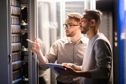 IT-компания "LightTech"