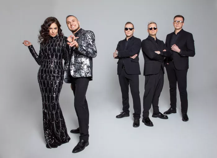 Кавер группа "Dollars Band".