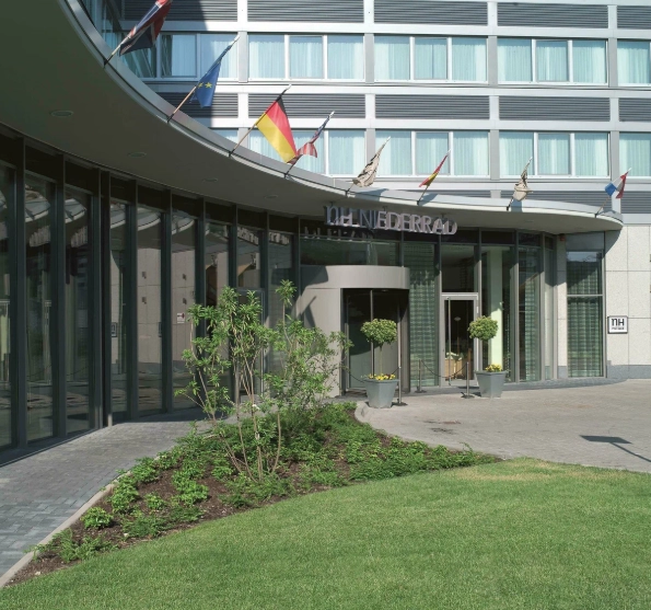Отель NH Frankfurt Niederrad