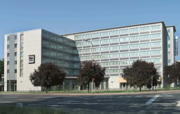 Отель NH Frankfurt Niederrad