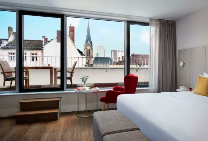 Отель Hotel Avani Frankfurt City