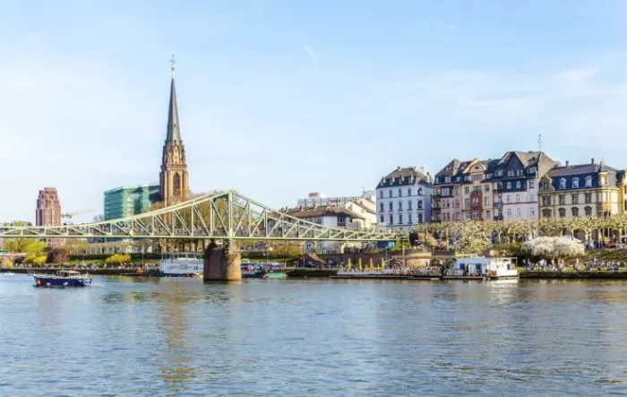 Отель Hotel Avani Frankfurt City